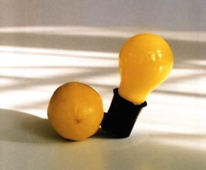 Joseph Beuys - Capri-Batterie (Capri Battery), 1985, light bulb with plug socket, in wooden box; lemon